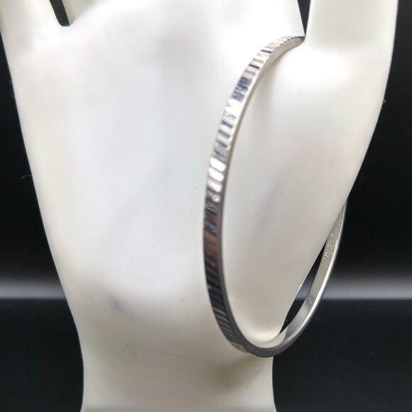 Vintage Monet Diagonal Stripe Silver Thin Bangle, Bangle Splendor Collection - Picture 3 of 10